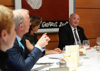 « Verba volant, scripta manent », a prévenu Bernard Giudicelli. Une manière de confirmer son engagement d’inscrire le tournoi de Roland-Garros au premier rang des porte-drapeaux de la francophonie.