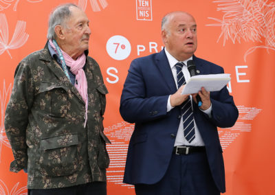 Bernard Giudicelli, le président fédéral, ouvre cette cérémonie de remise du Prix aux côtés de Denis Lalanne. Pour témoigner des satisfactions que promet le nouveau millésime : « Notre tournoi évolue. Il se modernise, incorpore de plus en plus de nouvelles technologies, mais sa puissance émotionnelle est une composante essentielle qui doit à jamais perdurer. La qualité des articles retenus me laisse penser que cette émotion est toujours présente. »