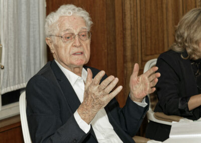 Lionel Jospin acquiesce. C’est l’occasion pour lui de redire combien il a admiré Rafael Nadal, l’homme et le champion, dont Élisabeth Pineau a magistralement brossé le portrait pour ce treizième millésime.